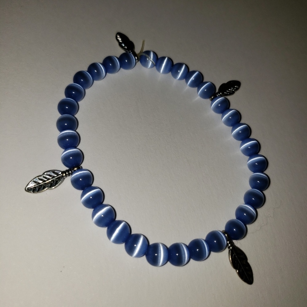 🌻 Blue Beaded Bracelet with Silver Leaves